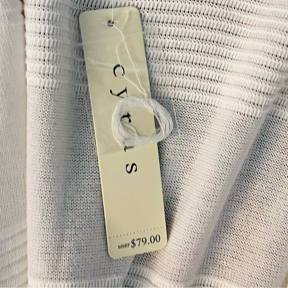 NWT!! CYRUS light weight sweater jacket. Color white  size M.  NWT!!! - Picture 10 of 12